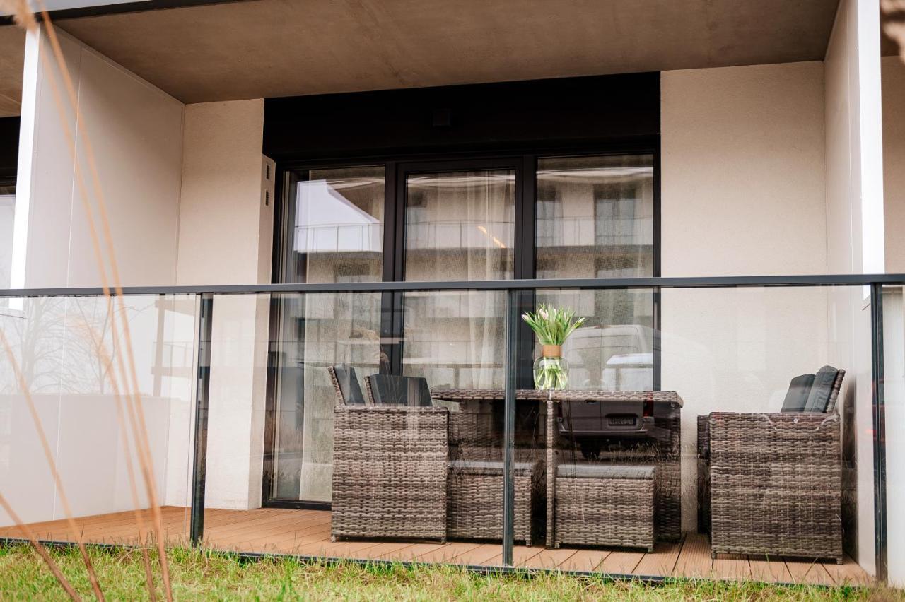 Apartament Turkusowy - Basen, Sauna, Klimatyzacja Dziwnow Exterior photo